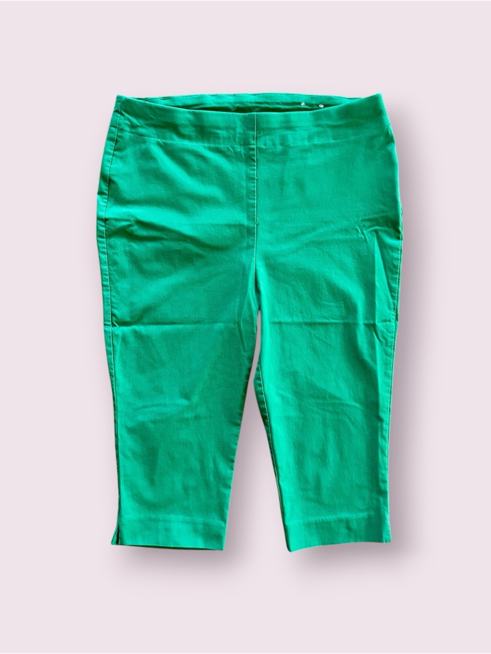 Chico’s Pull-On Slim Capris in Green